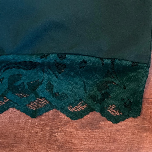 H&M Green Lace Skirt - Picture 4 of 4